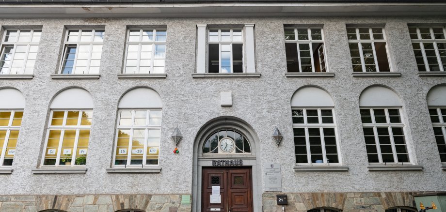 Eingang des Rathauses II in Eppstein