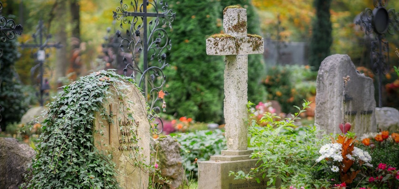 Friedhof Grabsteine