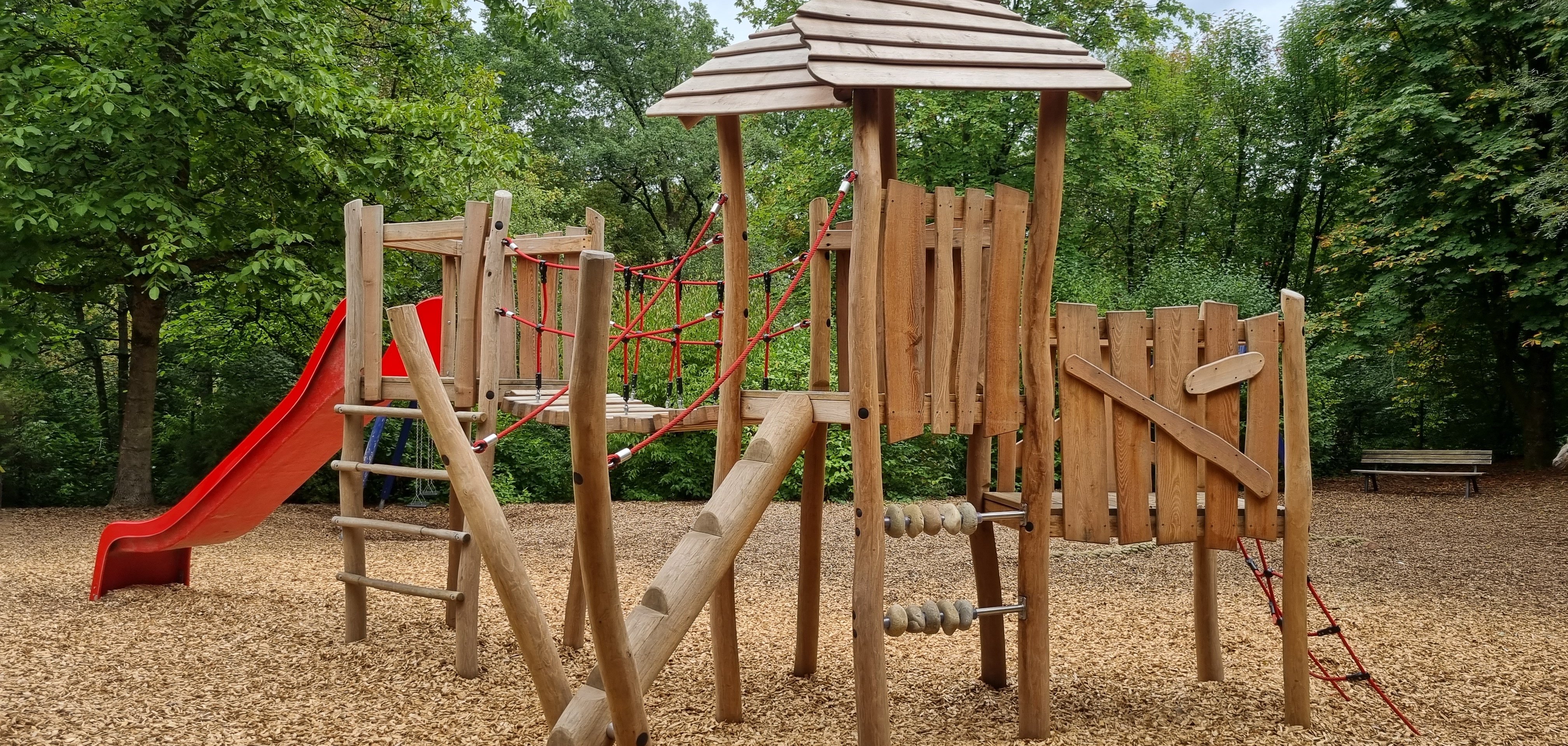 Neues Spielgerät für das Außengeländer der Kita „Am Vogelgesang“ in Bremthal