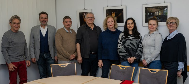 Gruppenfoto der sechs Mitglieder der Integrationskommission