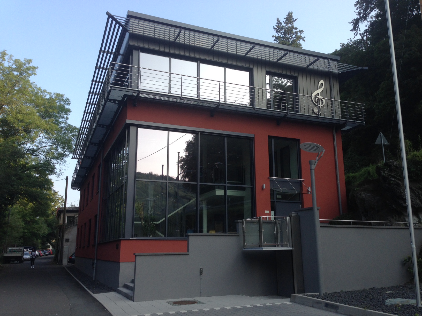 ???i18n.translate: de.plugin.clubEditor.image.label module: common.common.lib.structuredData.clubs???